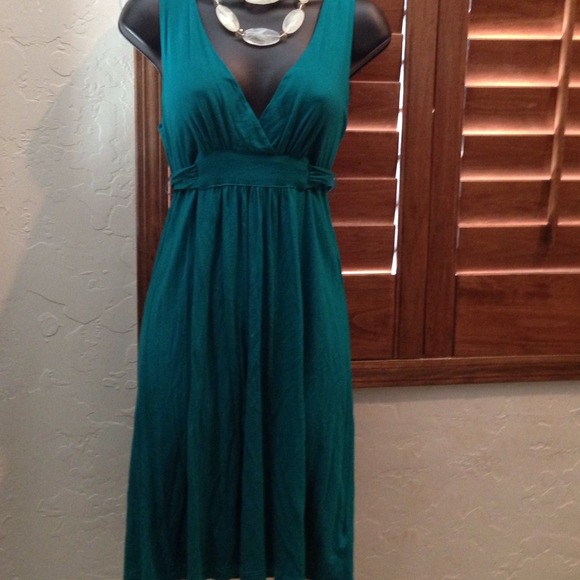 Forever 21 V Neck empire waist dress