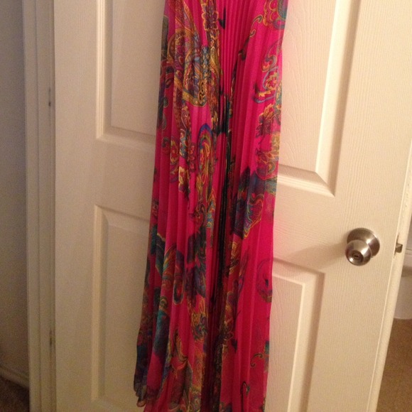 Elegant pink Gown!!!! ☀️ - Picture 4 of 4