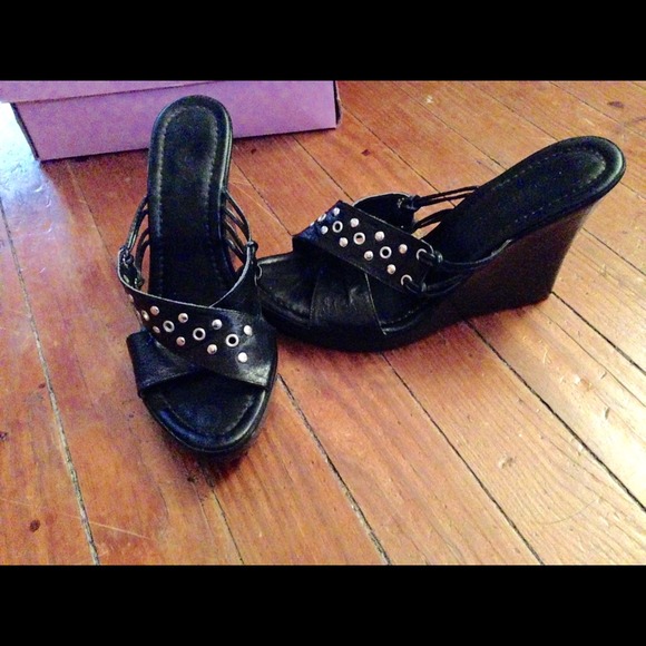 Black and silver design wedges