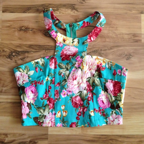 Brandy Melville high neck top