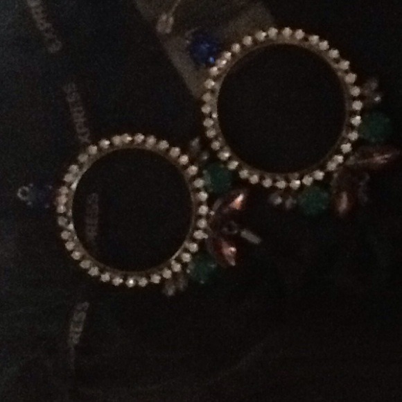 Gorgeous tassel earrings - Picture 2 of 2