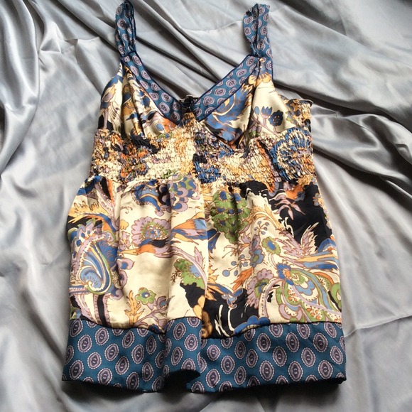 Hale Bob size Medium 100% silk top