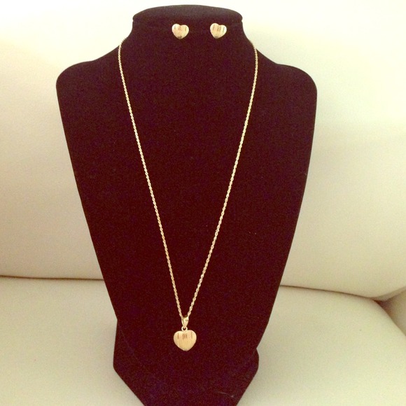 ( SOLD ) Authentic Solid 18k yellow gold set