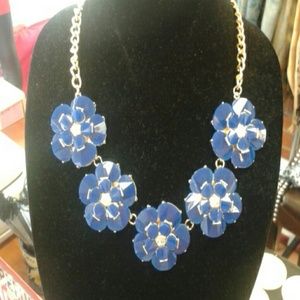 Flower necklace