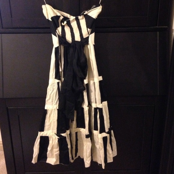 Strapless black and beige dress - Picture 2 of 2