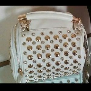 White studded bubble bag