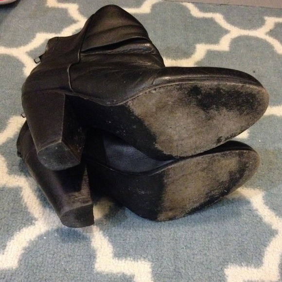 *** sold*** Steve Madden booties - Picture 3 of 4