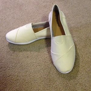 TOMS inspired shoes NEVER WORN