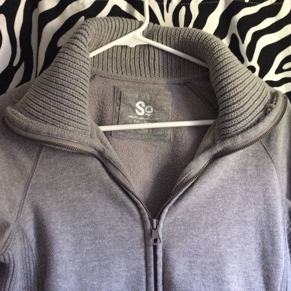 Sweater jacket - Picture 2 of 3