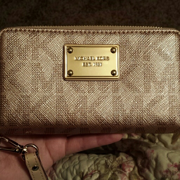 MK Wristlet