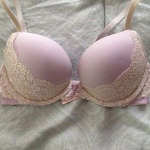 Victoria's Secret bombshell bra