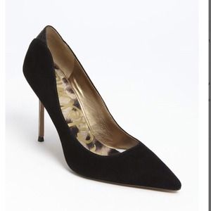 Sam eldeman Danielle Pump