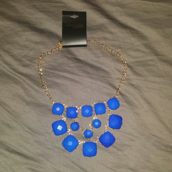 NWT necklace