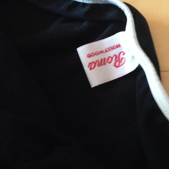 COSTUME SHORT SKIRT RUFFLED BOTTOMS SKIRT 0/S - Picture 4 of 4