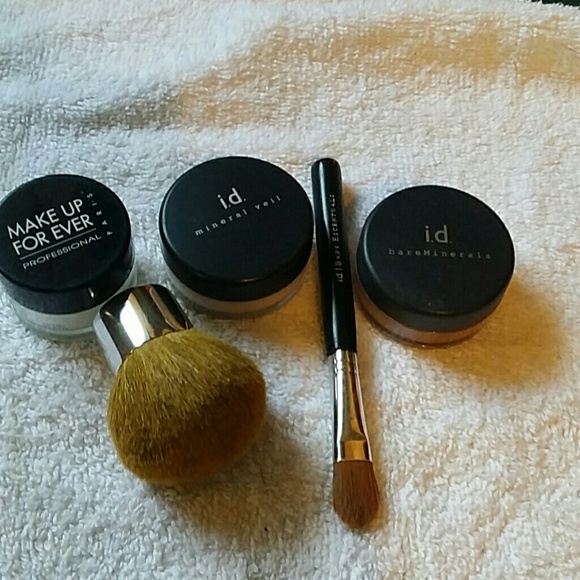 Bare Minerals group