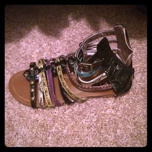 Black/multicolor gladiator sandals