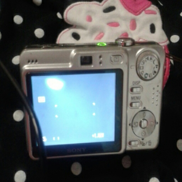 Sony'Cybershot camera :) - Picture 1 of 2