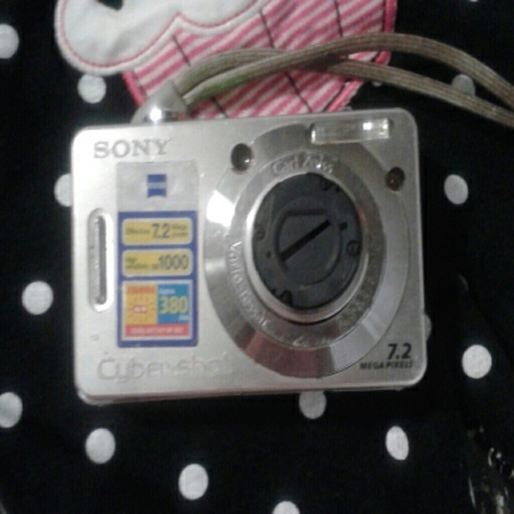Sony'Cybershot camera :) - Picture 2 of 2