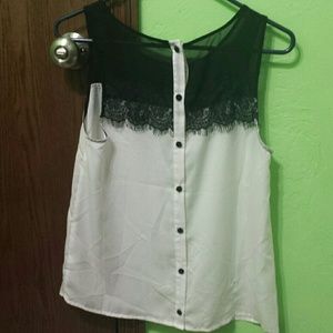Cute never worn tank top!!