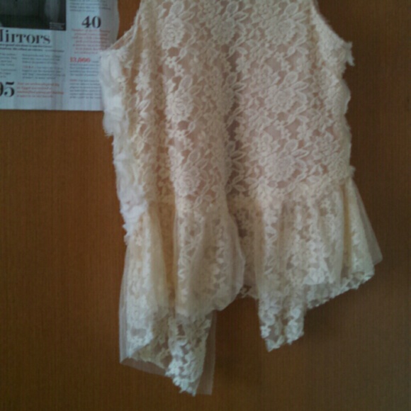 🐢 Traded 🐢 Lace Boho Vest - Picture 2 of 3