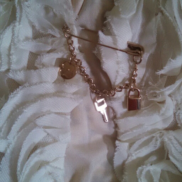 🐢 Traded 🐢 Lace Boho Vest - Picture 3 of 3