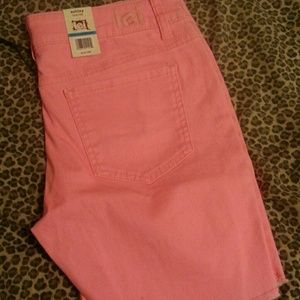 Lei ashley lowrise shorts.