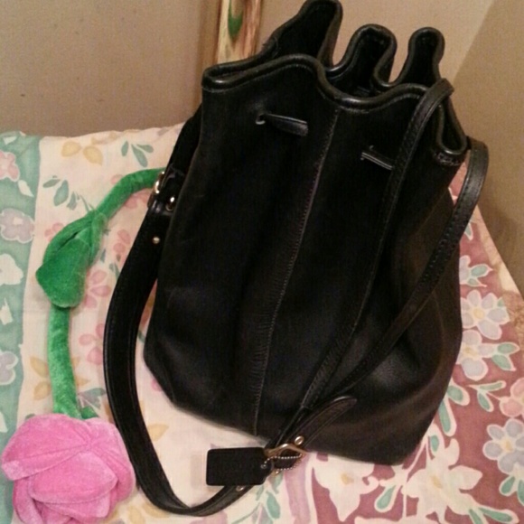 COACH VINTAGE LEATHER PURSE, PRICE DROP!!!