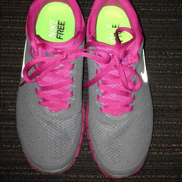 🚫Sold on Ebay🚫Gray pink Nikes