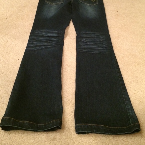 Jean - Picture 2 of 4