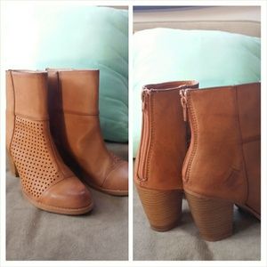 Cute casual boots/booties