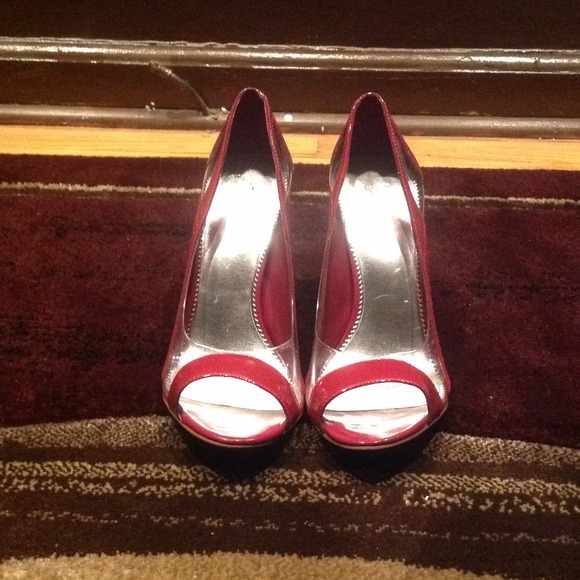 GREAT BUY!!! 🍒Cranberry Peep Toe Heels 🍒
