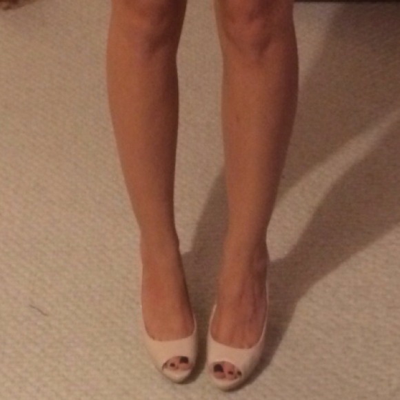 ❌SOLD❌Aldo Nude Peep-Toe Heels