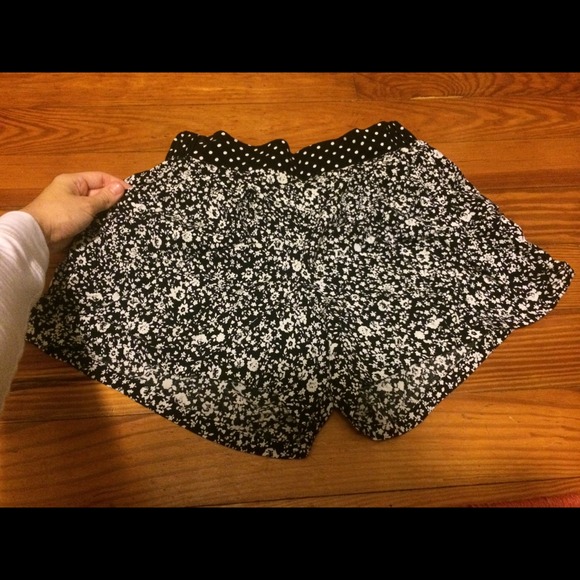 ❌Shorts.❌ - Picture 2 of 3