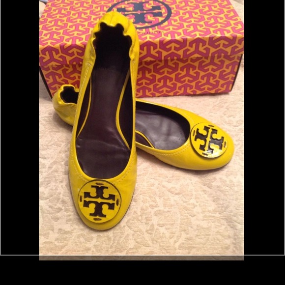 Tory Burch mustard Revas