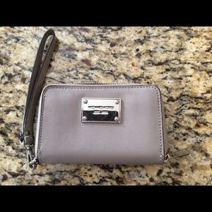 ✨ TRADED✨. MK Wristlet, wallet