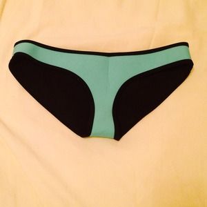 Trangl mint bottoms