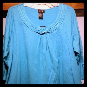 👚RQT Top NWT👚