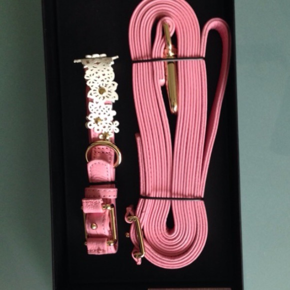 Oscar de la Renta Dog Collar