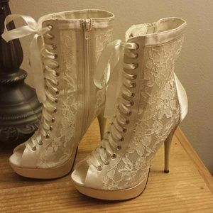 Lace booties