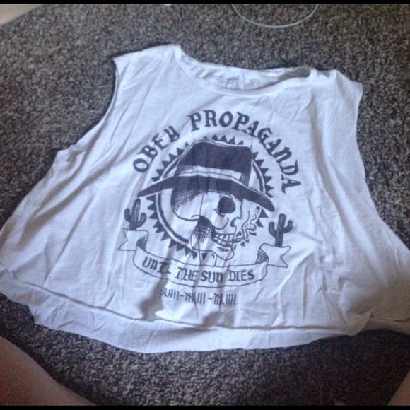 Obey top