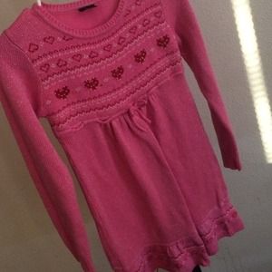 2 Sweater dresses(kids) 1 sweatpants(kids) 1 shirt