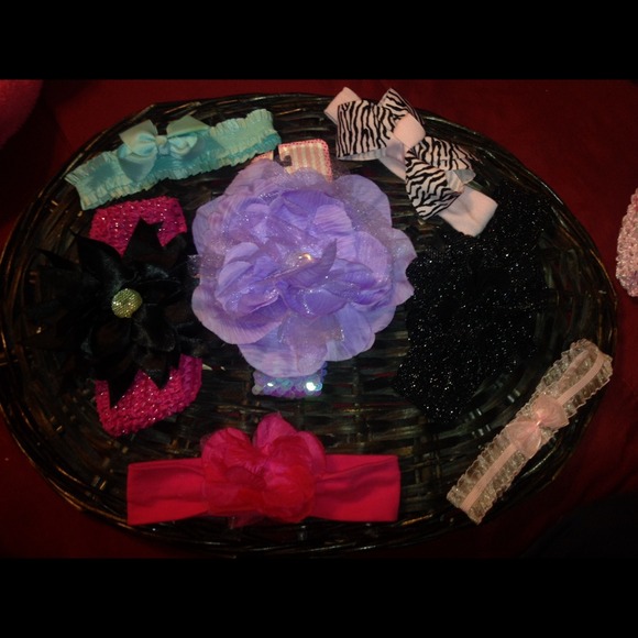 Set of 7 soft headbands for baby girl