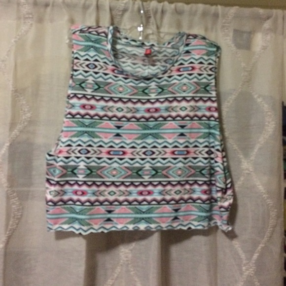 Crop top