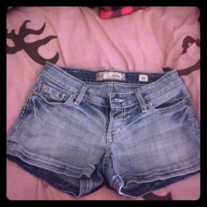 Buckle brand BKE Stella denim shorts. Worn once.