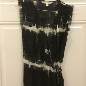 ⭐️FLASH SALE⭐️ 100% silk designer wrap dress