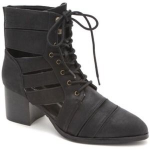 Qupid Black Slashed Cutout Boots - size 9