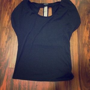 Black shirt with sequin detail 💎