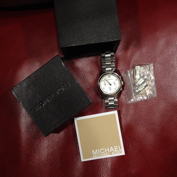 Michael Kors 'Runway' Chronograph Watch39mm Silver