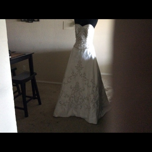 Wedding dress