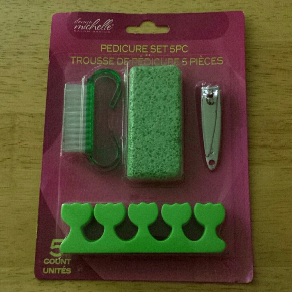 **GIFTED ON MERCARI** Brand new pedicure set - Picture 1 of 2